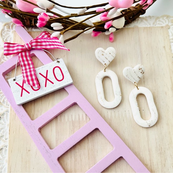 ❤️White and Gold Marbled Circular Heart Earrings - Picture 1 of 4